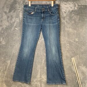 Tommy Hilfiger Bootcut Medium Wash Mid Rise Small Logo Size 14 With 29” Inseam